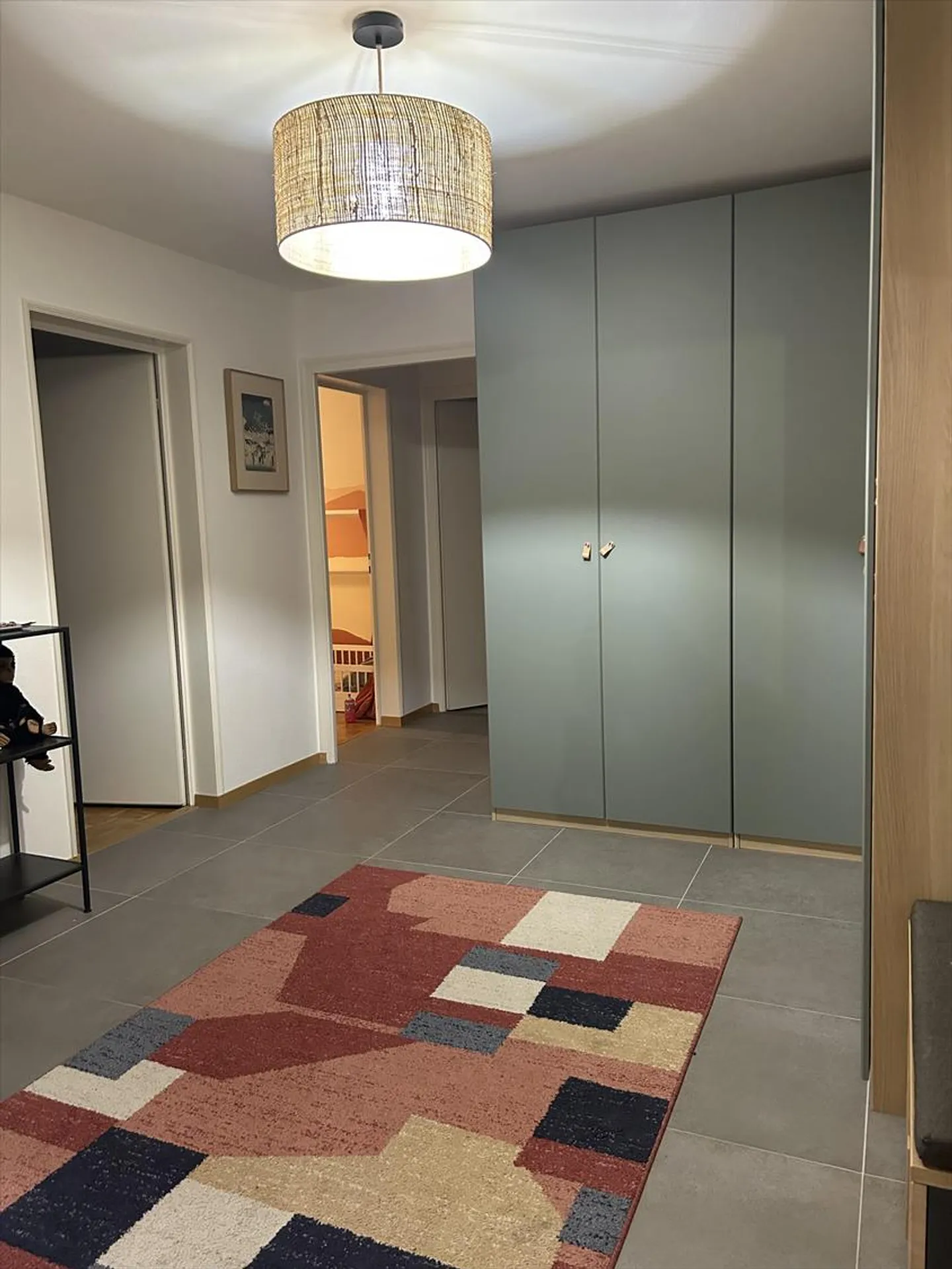 Vie agréable dans un quartier familial, proche de toutes les commodités. Possibilité de reprendre les meubles des locataires actuels. - Photo 3 sur 11