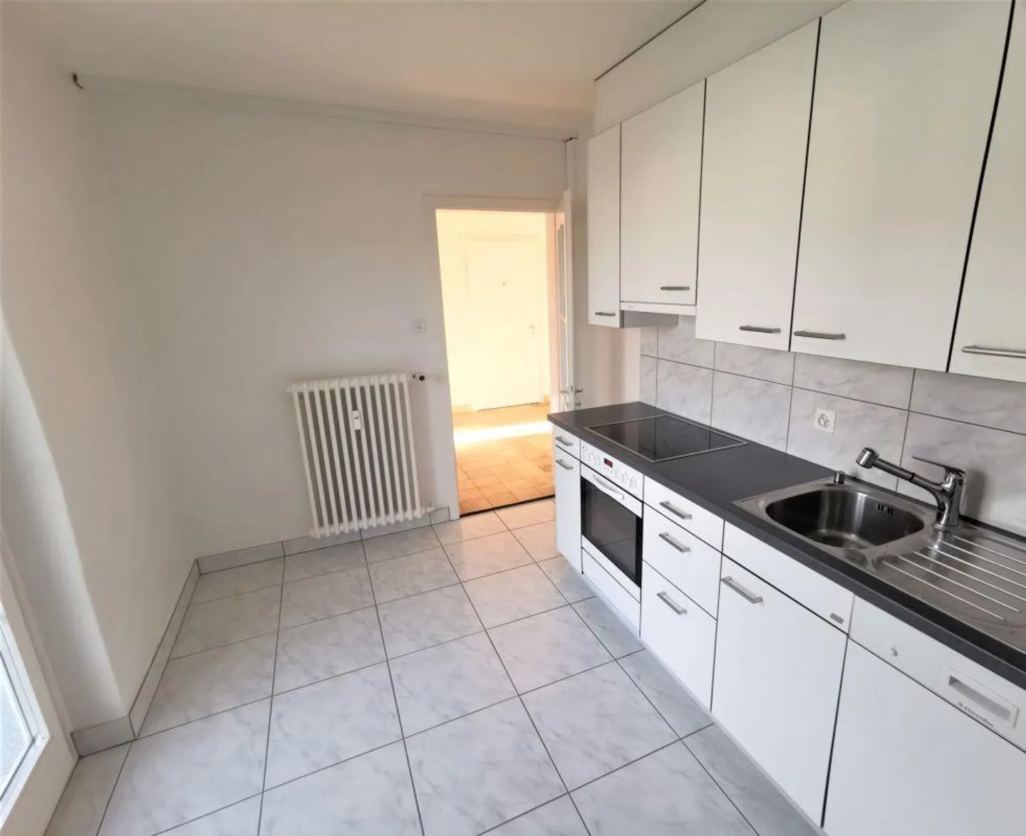 2-room apartment in Binningen - Photo 3 of 7
