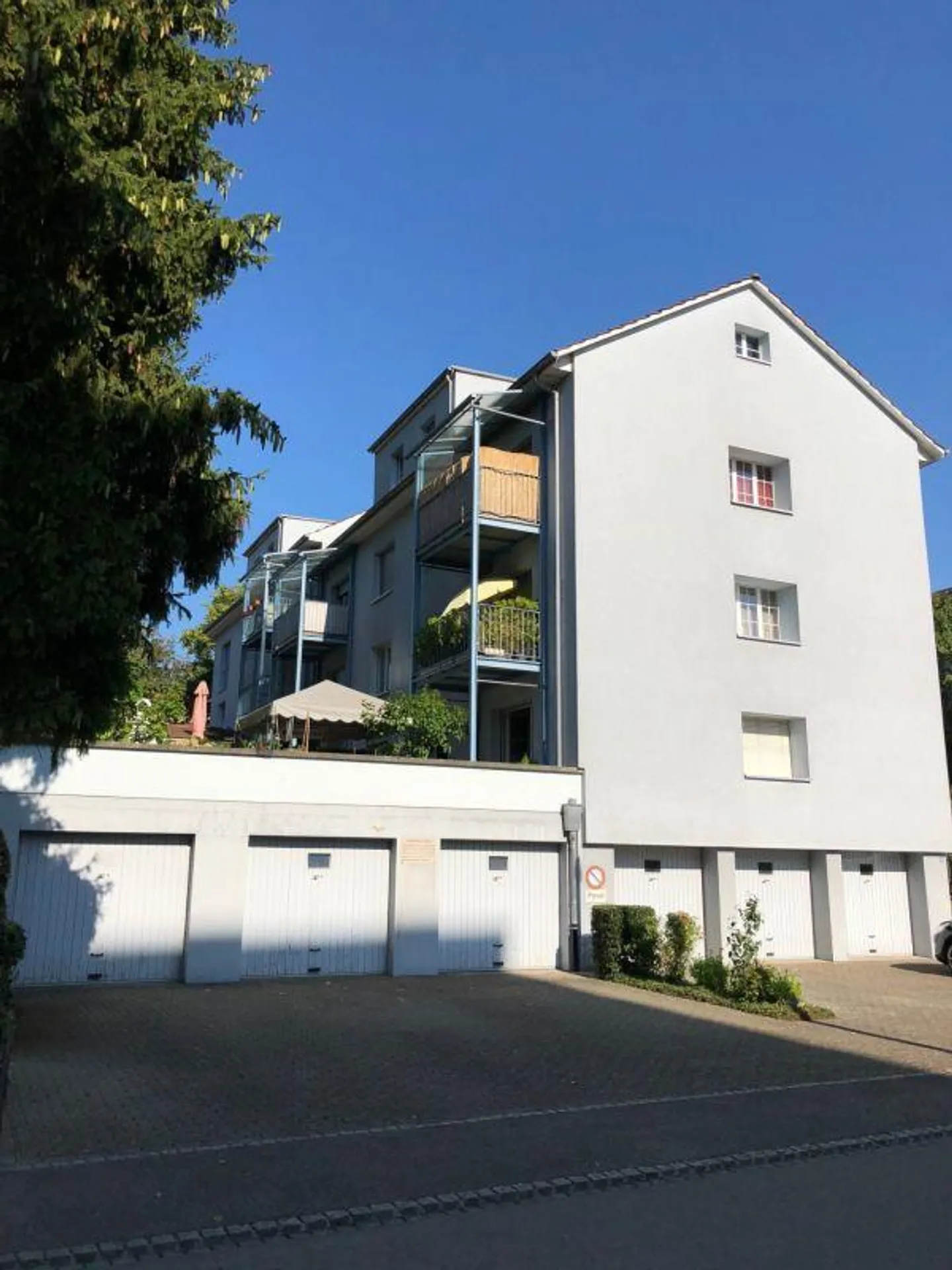 2-room apartment in Binningen - Photo 1 of 7
