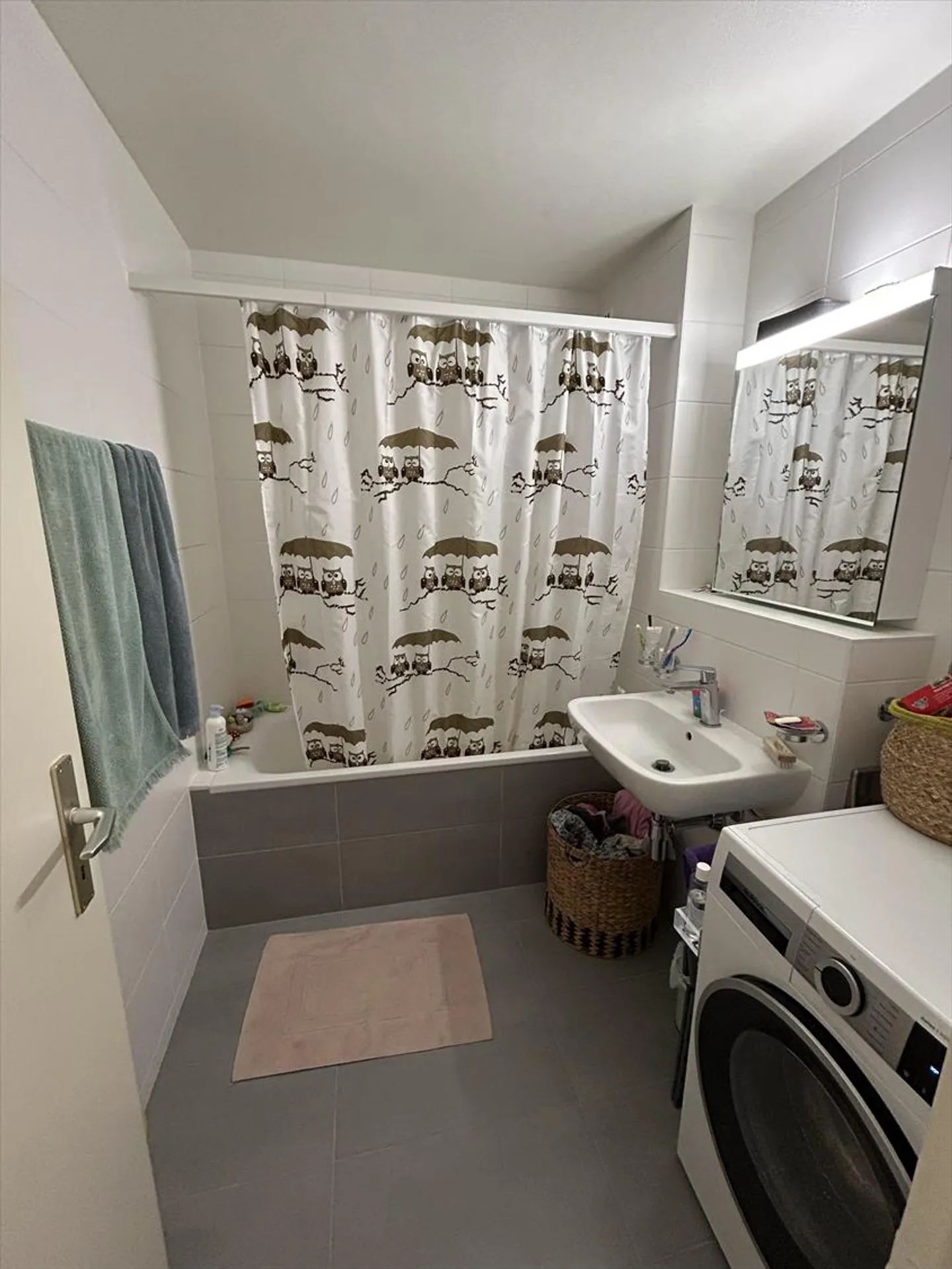 Vie agréable dans un quartier familial, proche de toutes les commodités. Possibilité de reprendre les meubles des locataires actuels. - Photo 4 sur 11