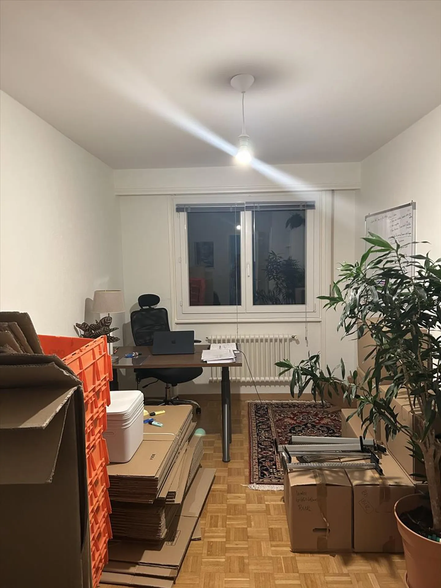 Vie agréable dans un quartier familial, proche de toutes les commodités. Possibilité de reprendre les meubles des locataires actuels. - Photo 8 sur 11