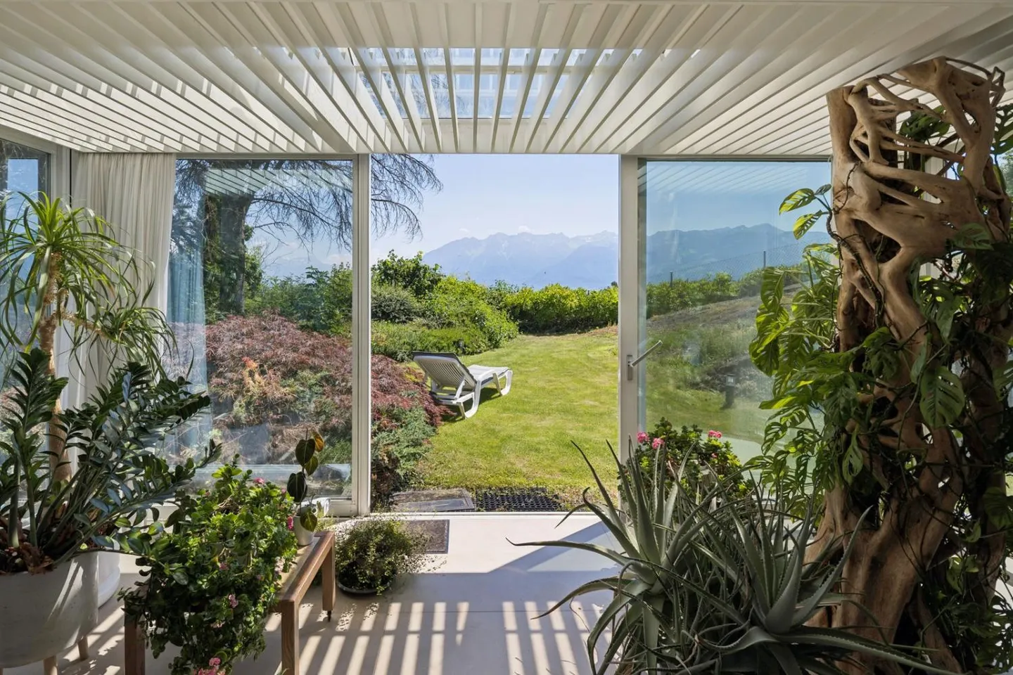 Villa architettonica eccezionale - Un vero colpo di fulmine - Foto 1 di 13