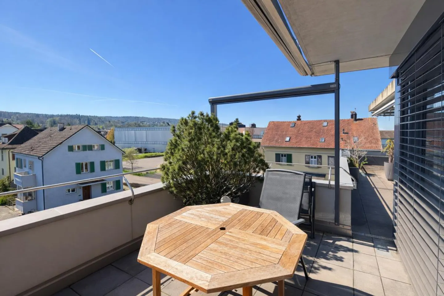 Dreamlike Apartment with Panoramic View - Photo 6 of 8