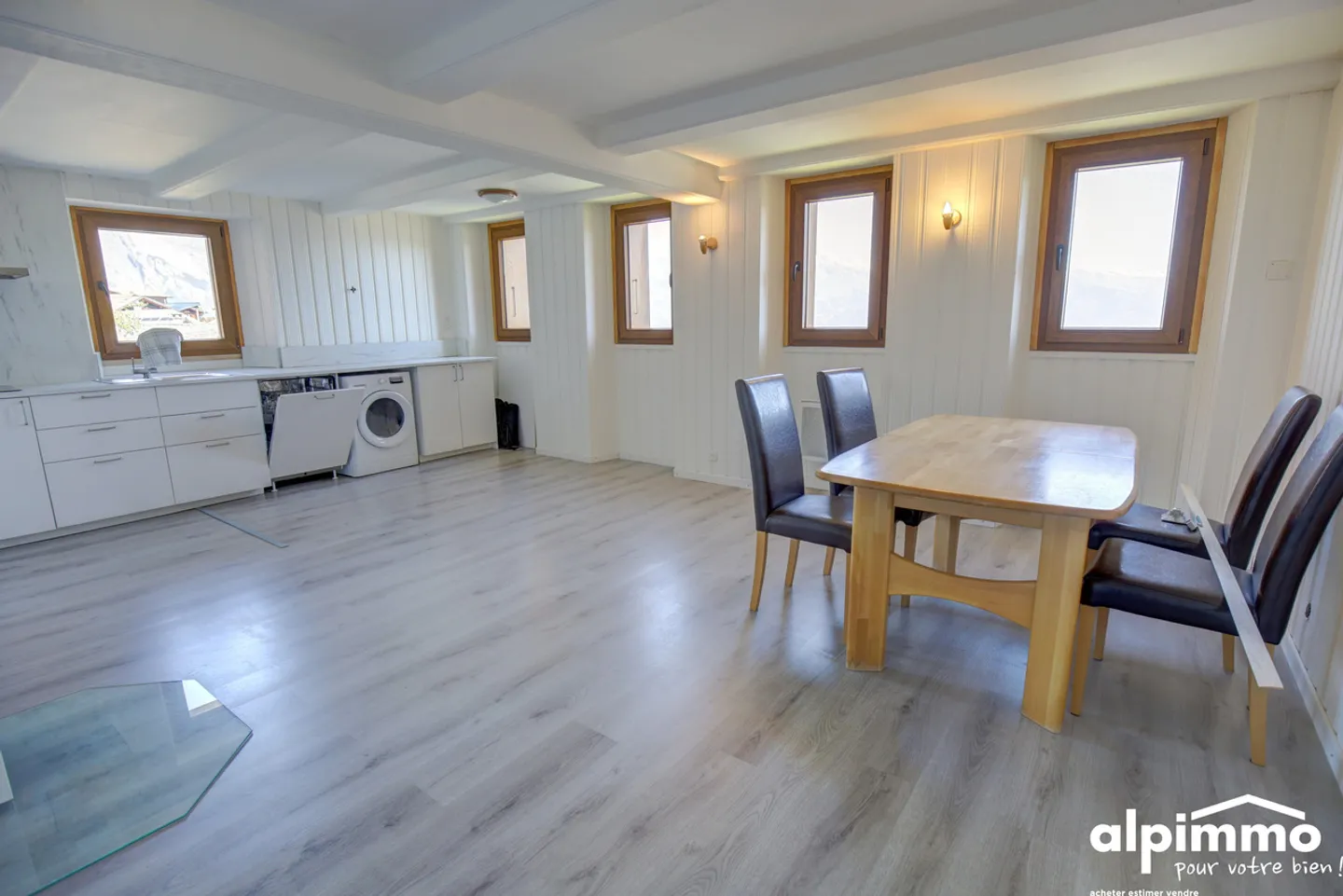 Appartamento ristrutturato con 3 stanze nel cuore del vecchio villaggio di Haute-Nendaz! - Foto 1 di 13