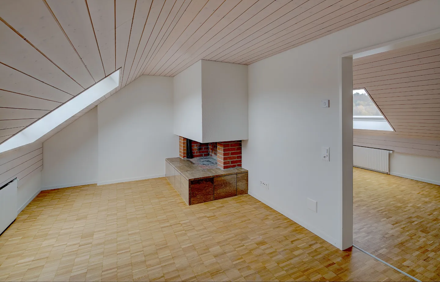 Modern Apartment with Balcony - Photo 11 of 11