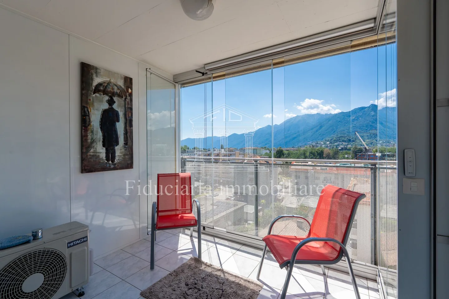 LOCARNO - Atemberaubender Blick vom 8. Stock im Herzen von Locarno - Foto 1 von 9