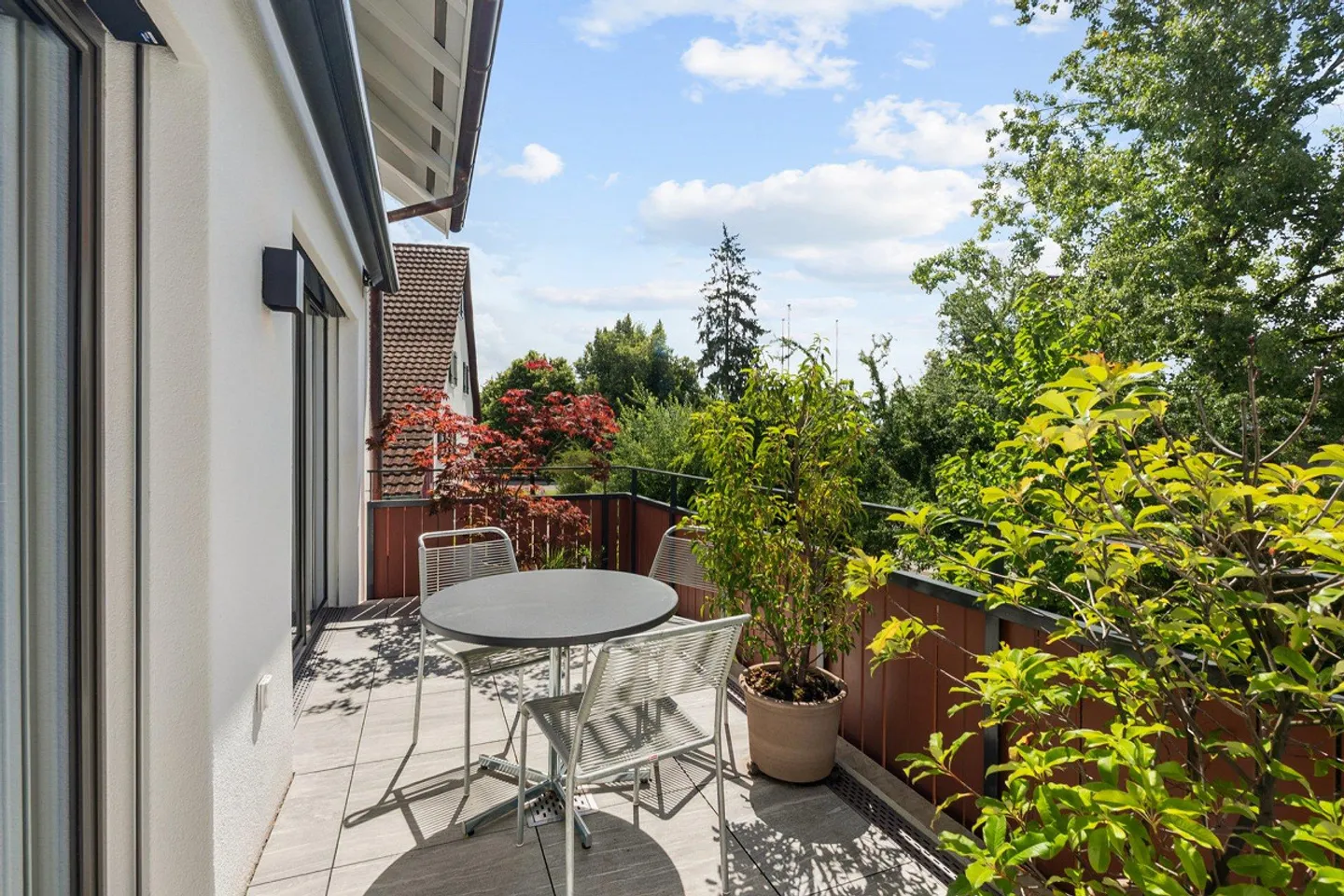 Moderno. Centrale. Soleggiato. Appartamento di 3,5 stanze in un nuovo edificio ben curato - Foto 5 di 10