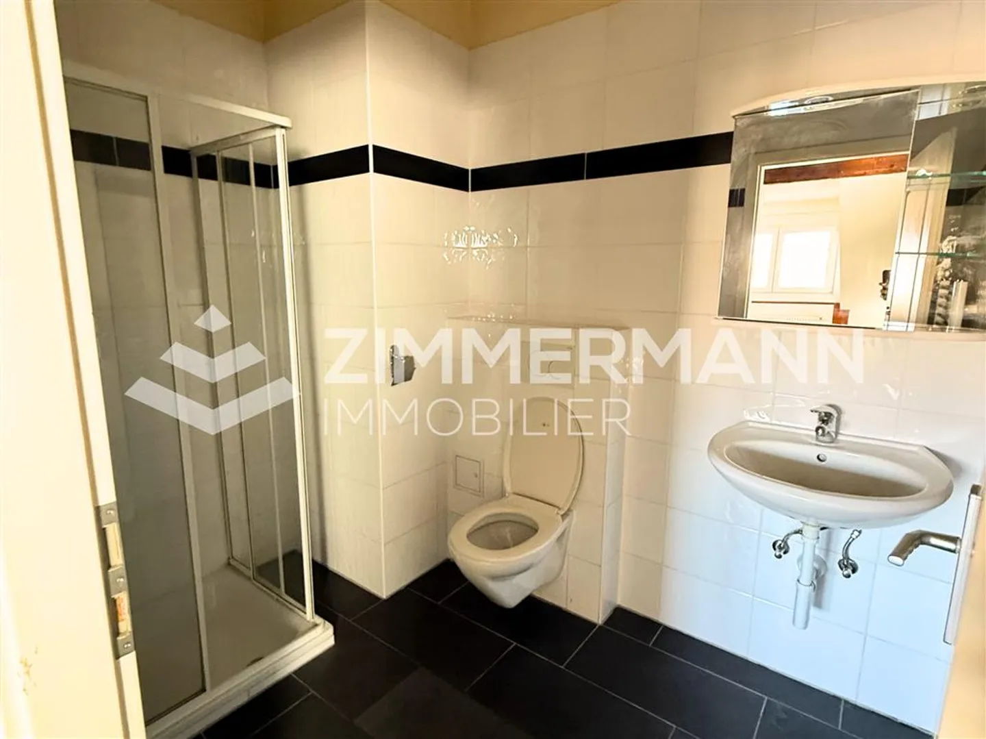 Apartment for rent - Photo 3 of 6