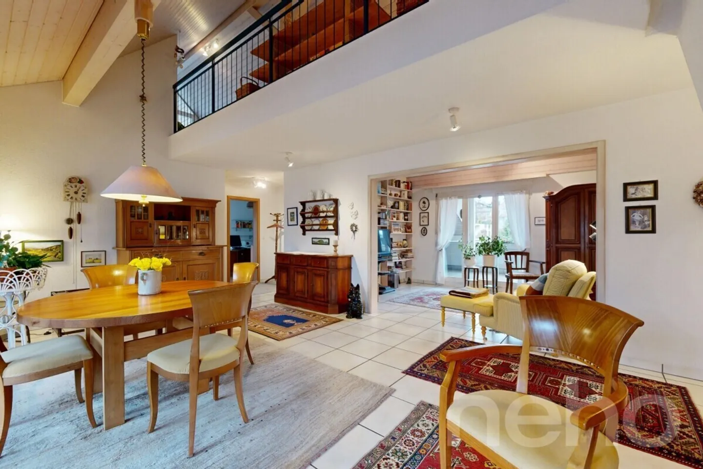 Attico esclusivo con vista panoramica e potenziale di sviluppo - Foto 3 di 13