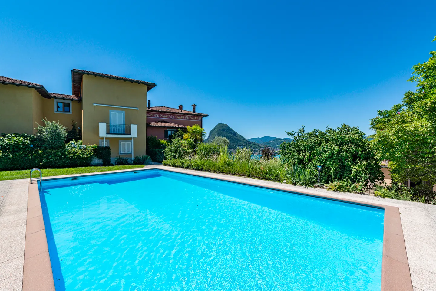 Ca' Rossa | Appartement élégant de 3,5 pièces surplombant tout le golfe de Lugano - Photo 16 sur 19