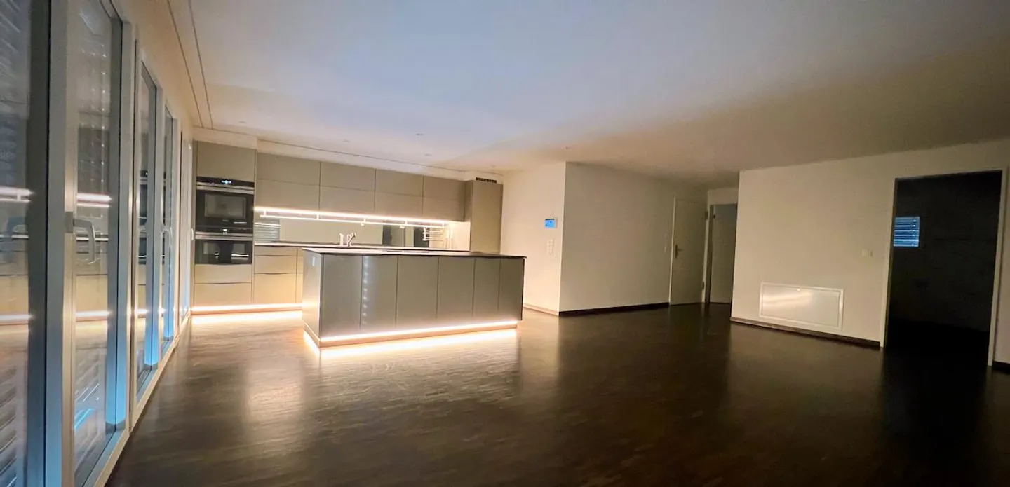 Appartamento attico confortevole con balcone e stanza hobby - Foto 3 di 30