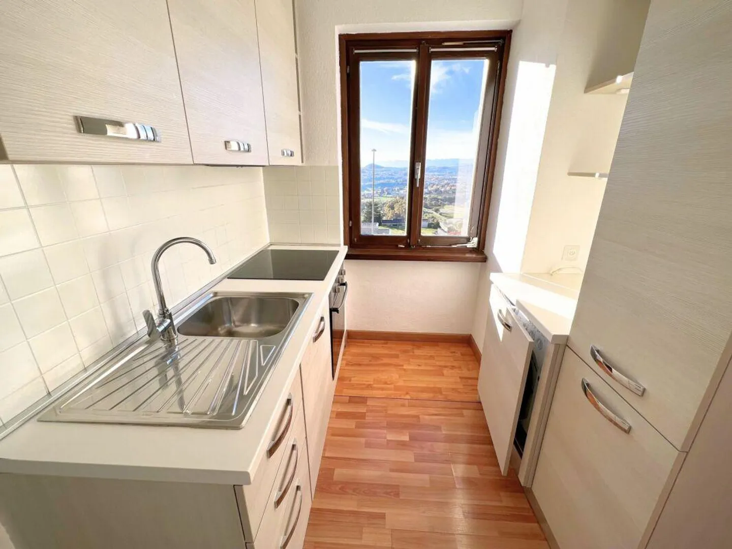 Elegante casa di campagna con grande giardino e due appartamenti collegati - Foto 12 di 19