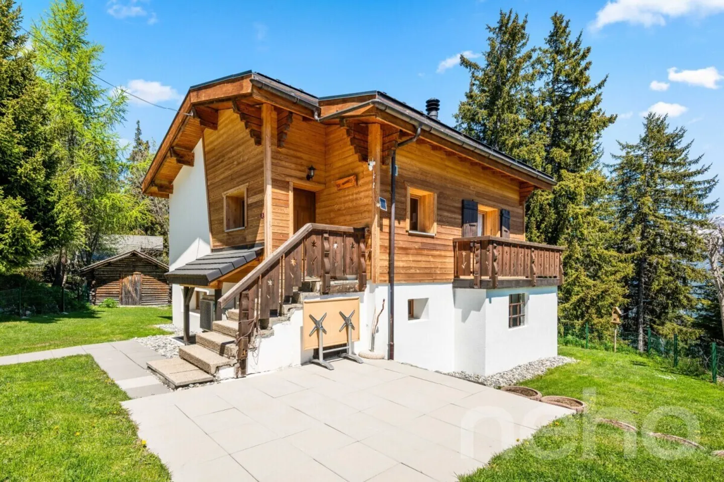 Helles Chalet mit Wellnessbereich und direktem Zugang zu den Pisten - Foto 2 von 12