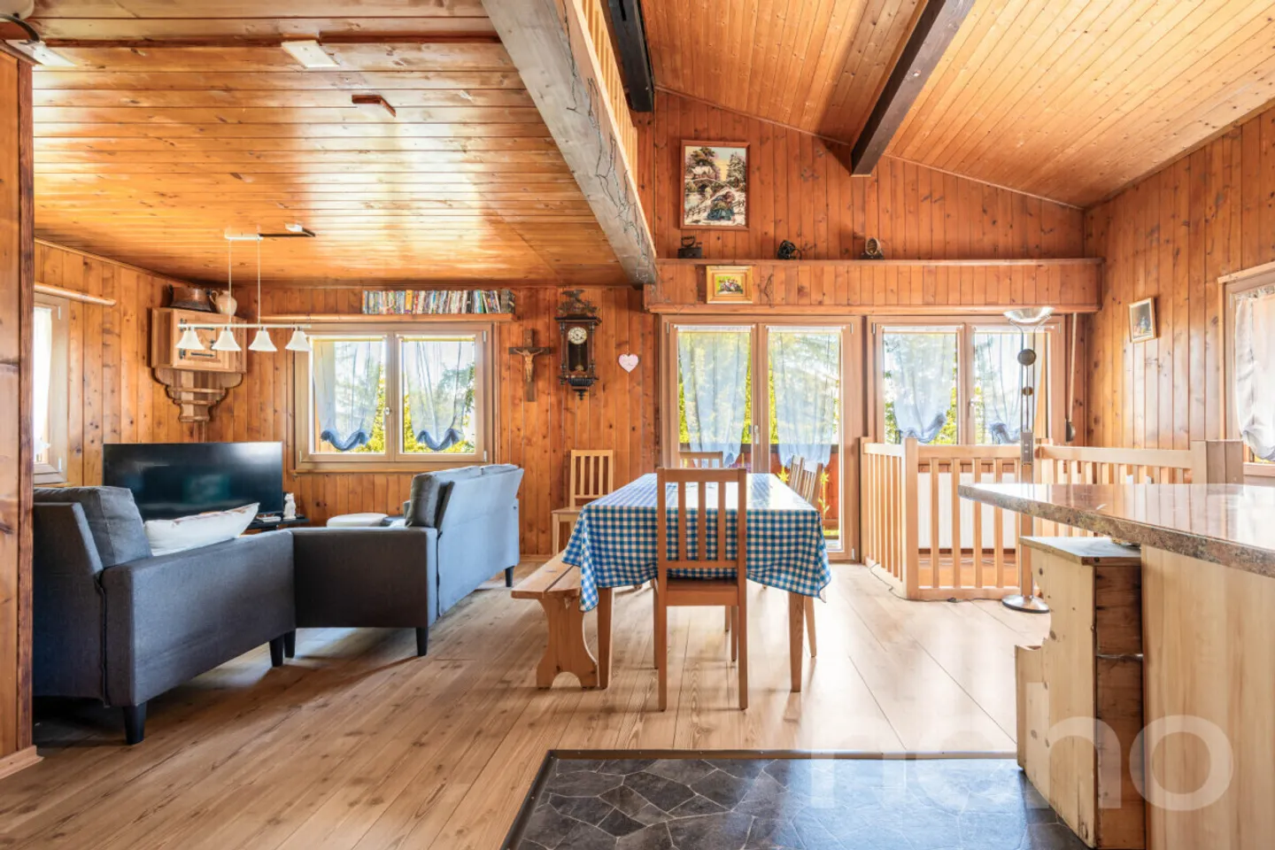 Helles Chalet mit Wellnessbereich und direktem Zugang zu den Pisten - Foto 5 von 12