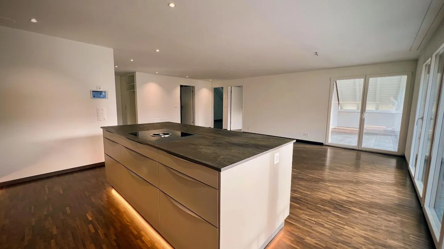 Appartamento attico confortevole con balcone e stanza hobby - Foto 10 di 30