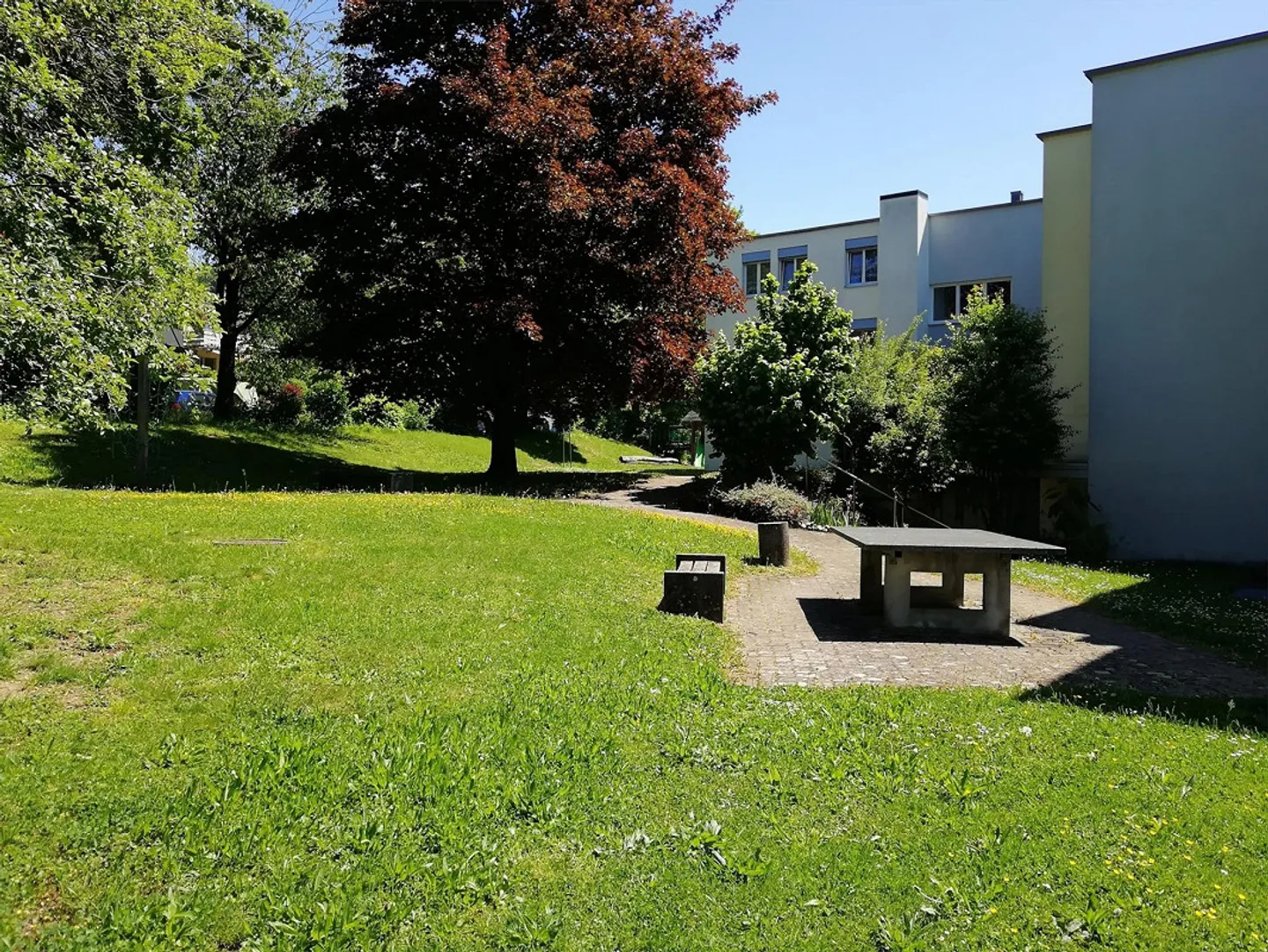 Appartement 4.5 EG Rénové / Propre Machine à Laver/Sèche-linge - Photo 7 sur 8