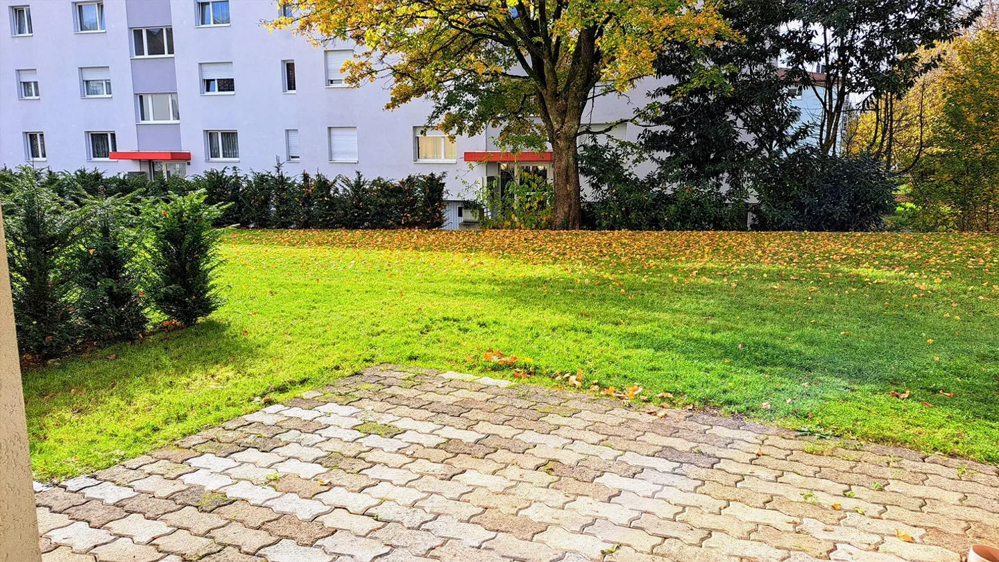 Appartement 4.5 EG Rénové / Propre Machine à Laver/Sèche-linge - Photo 8 sur 8