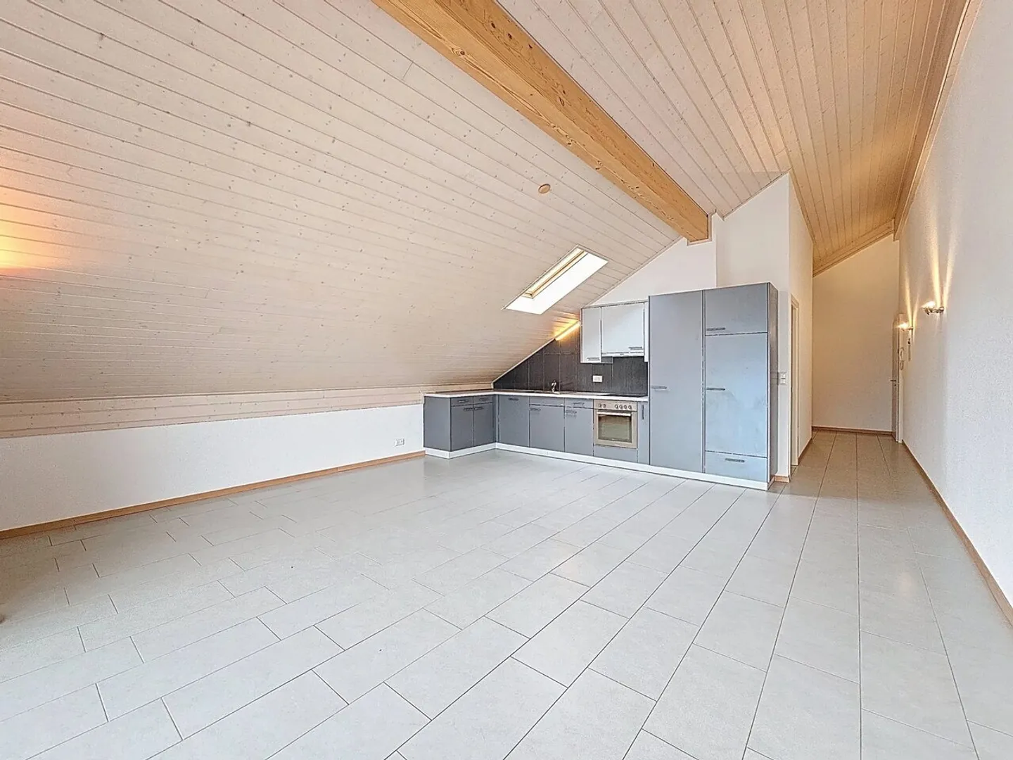 Appartement de 3,5 pièces dans les combles - Photo 4 sur 10
