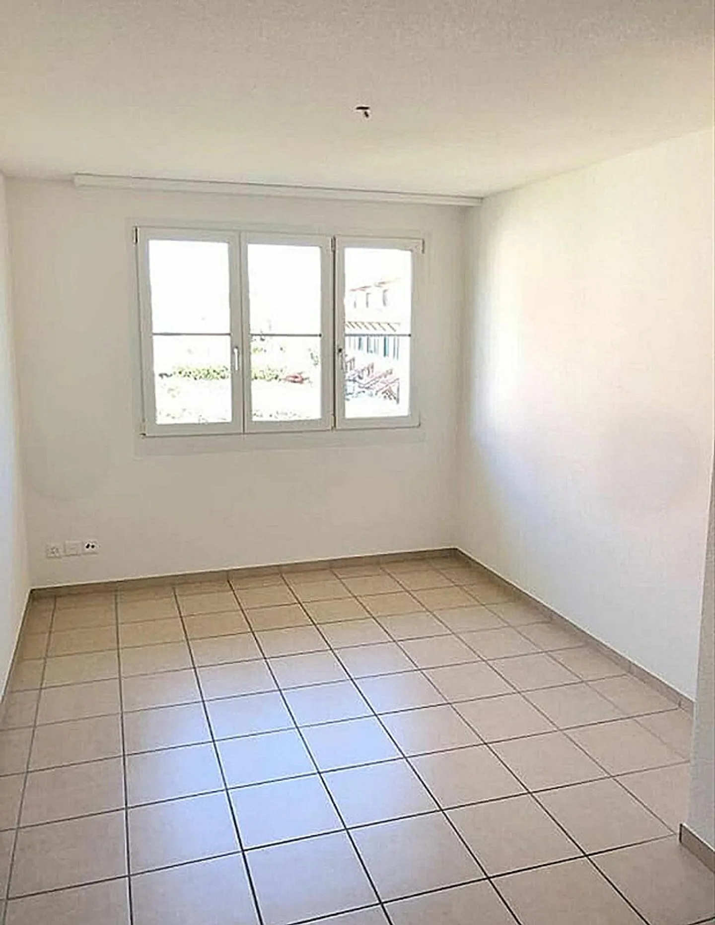 Spacious 6.5 Room Terraced House - Photo 6 of 11
