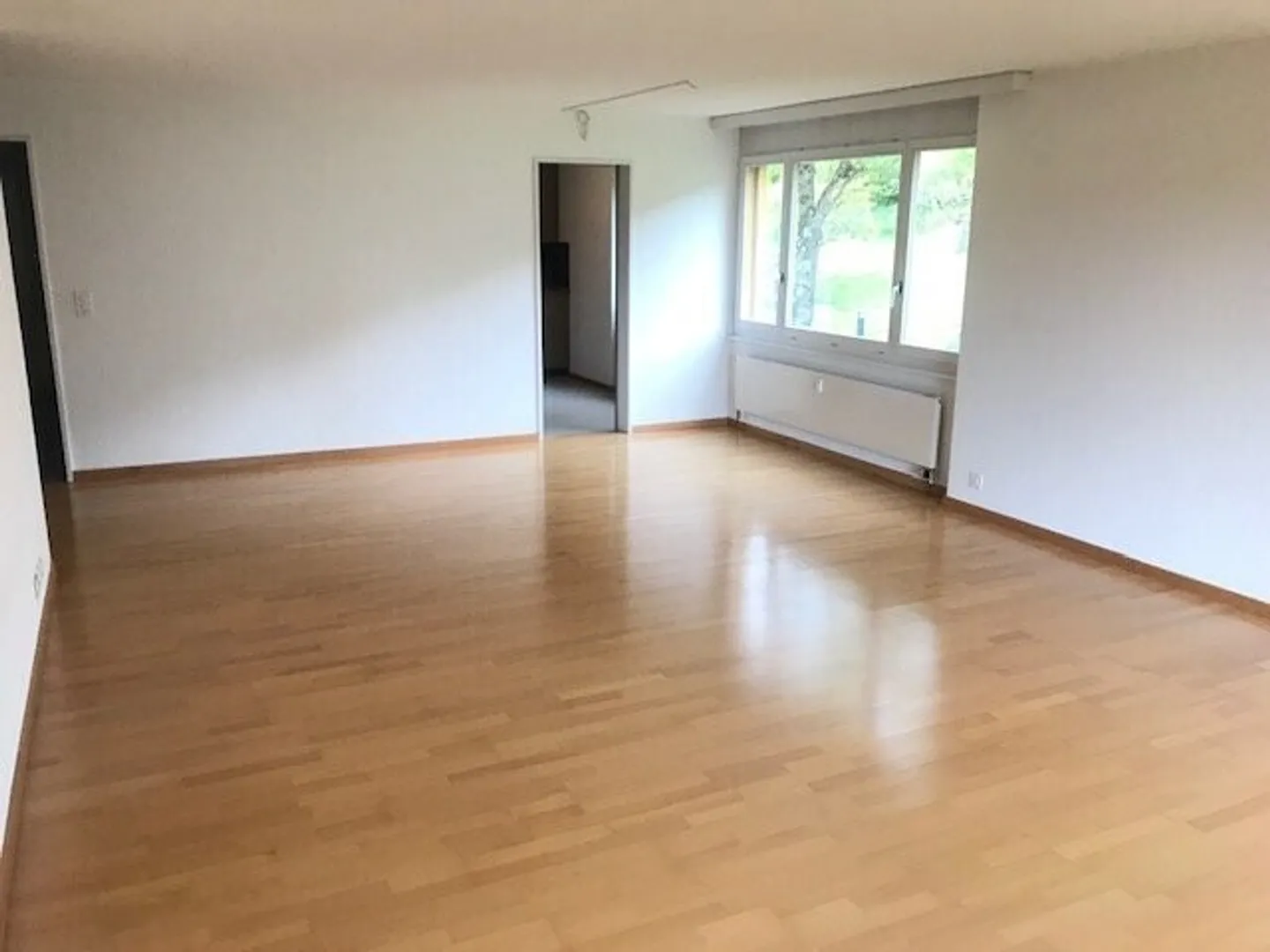 3.5-Room Apartment in the Green - Photo 2 of 11