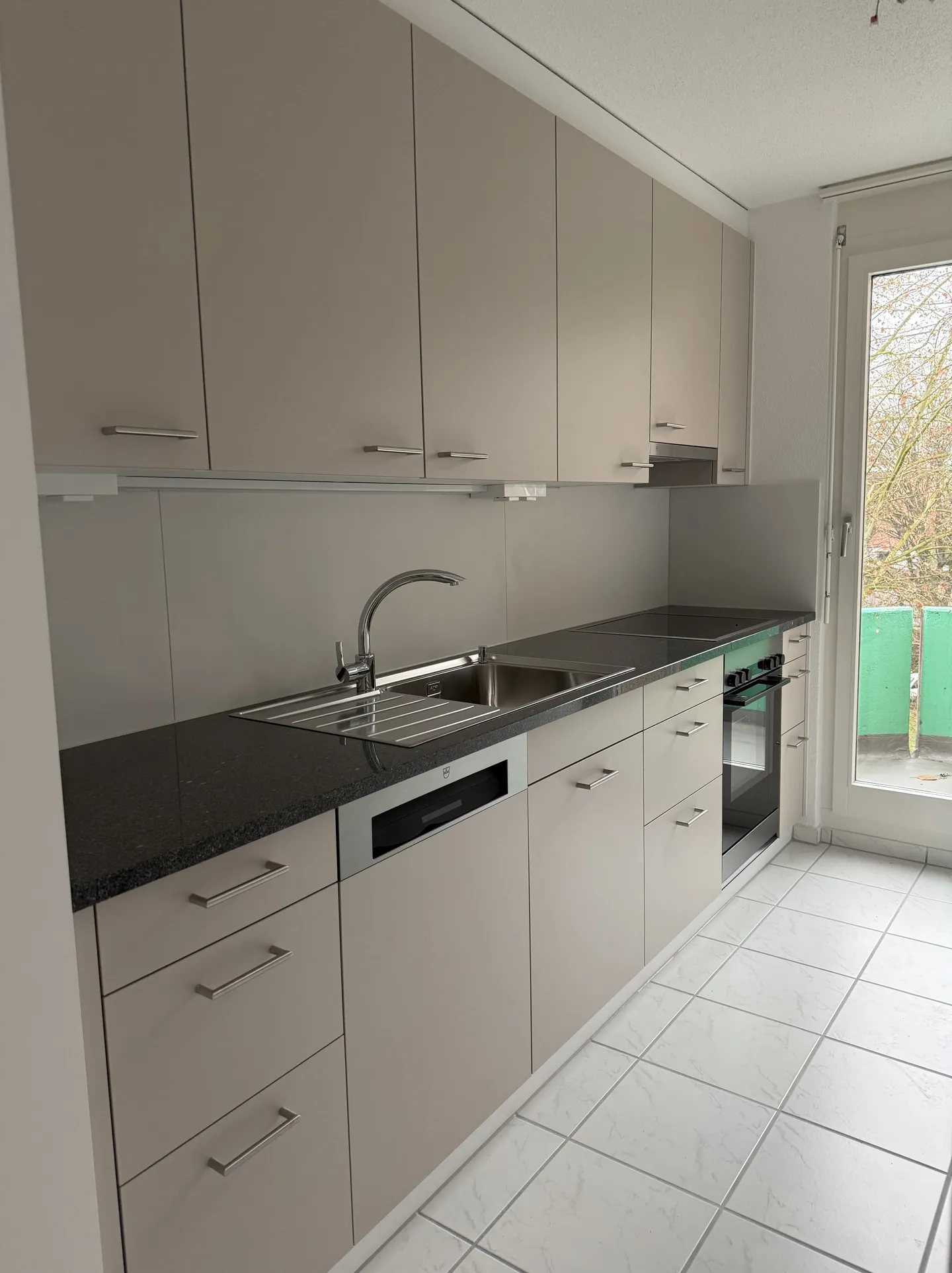 Appartement moderne de 3,5 pièces dans un emplacement calme - Photo 1 sur 5