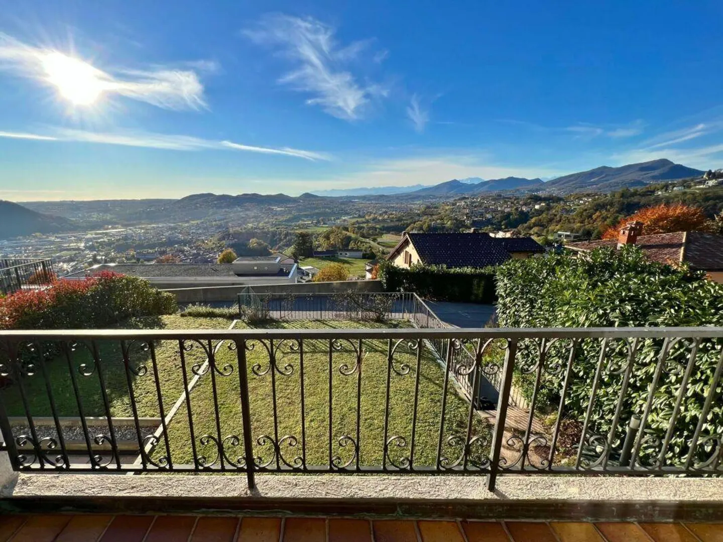 Elegante casa di campagna con grande giardino e due appartamenti collegati - Foto 18 di 19