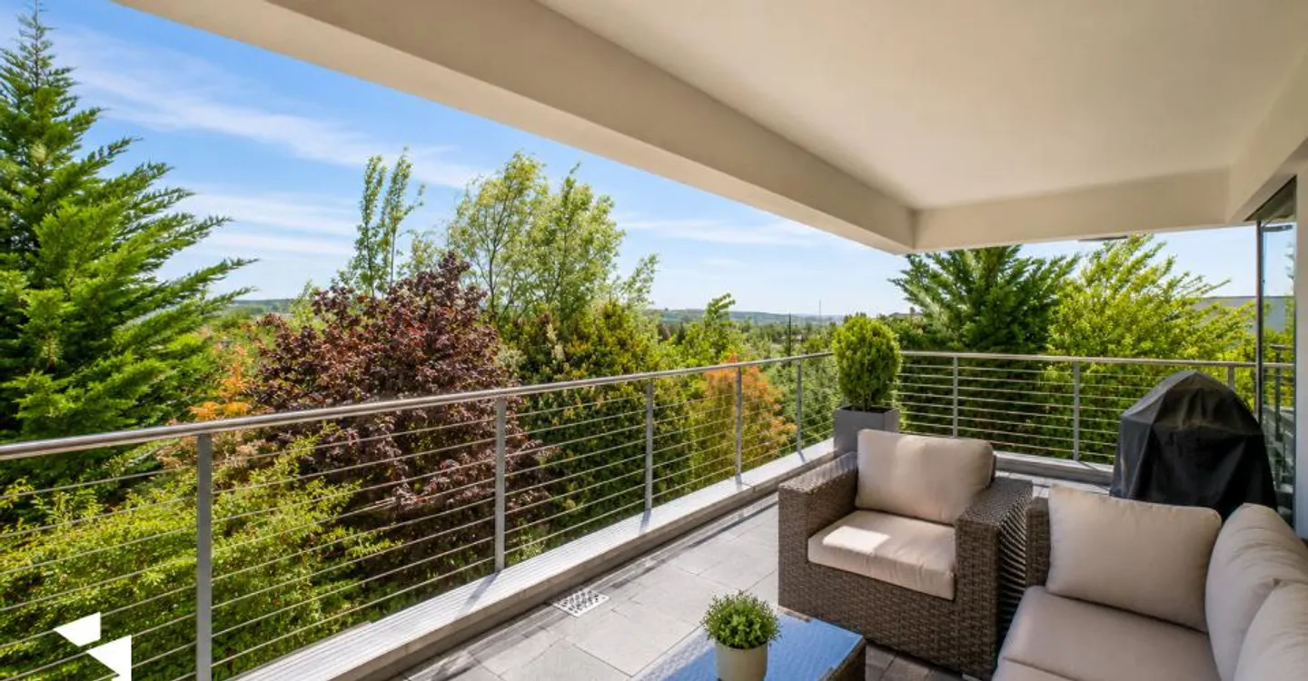 Fehr Real Estate - Modern, well-maintained 5.5-room single-family house - Photo 3 of 13
