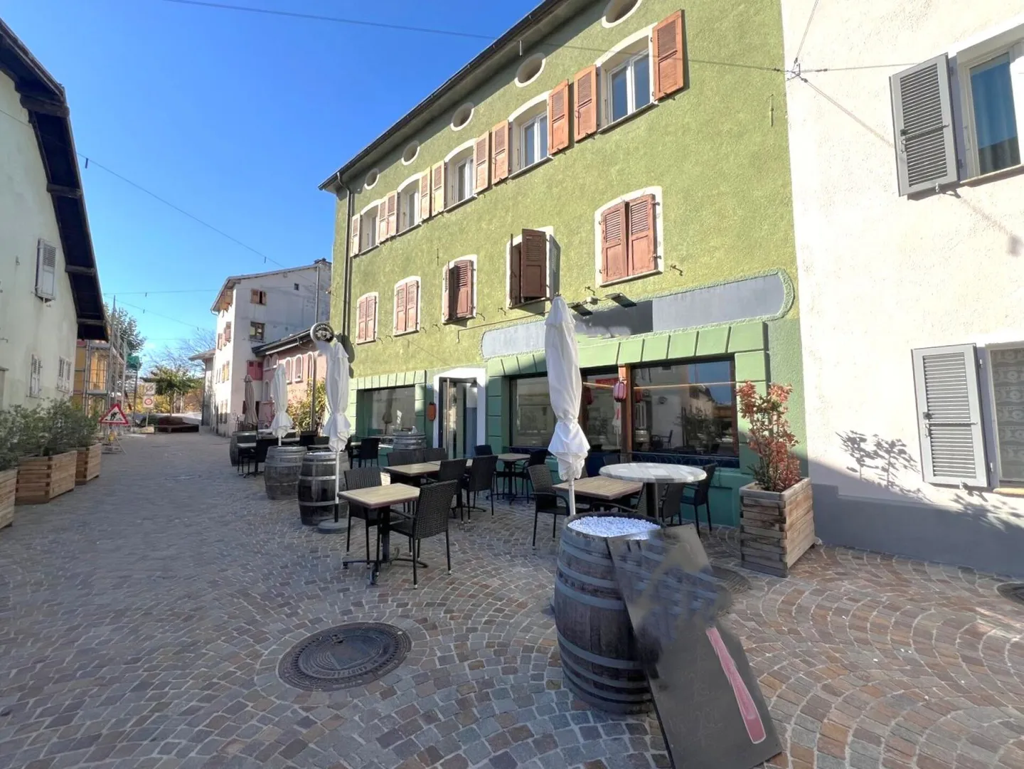 Lots PPE dans un immeuble mixte idéalement situé à la Place Centrale de St-Léonard - Photo 15 of 16