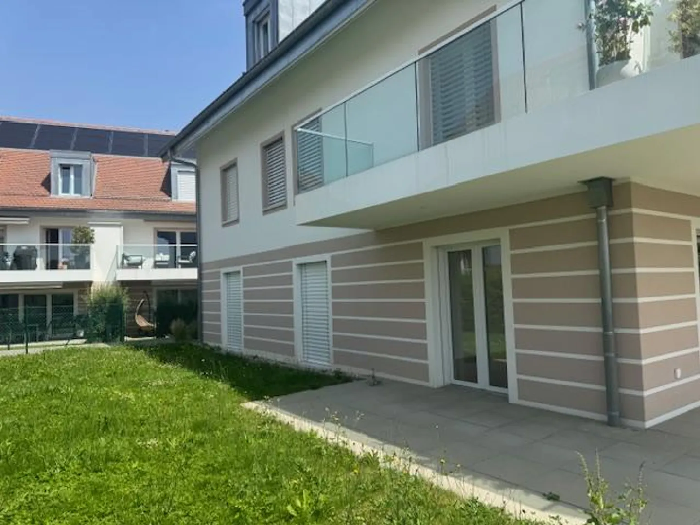 Modern Garden Apartment in Etoy - Photo 14 of 15