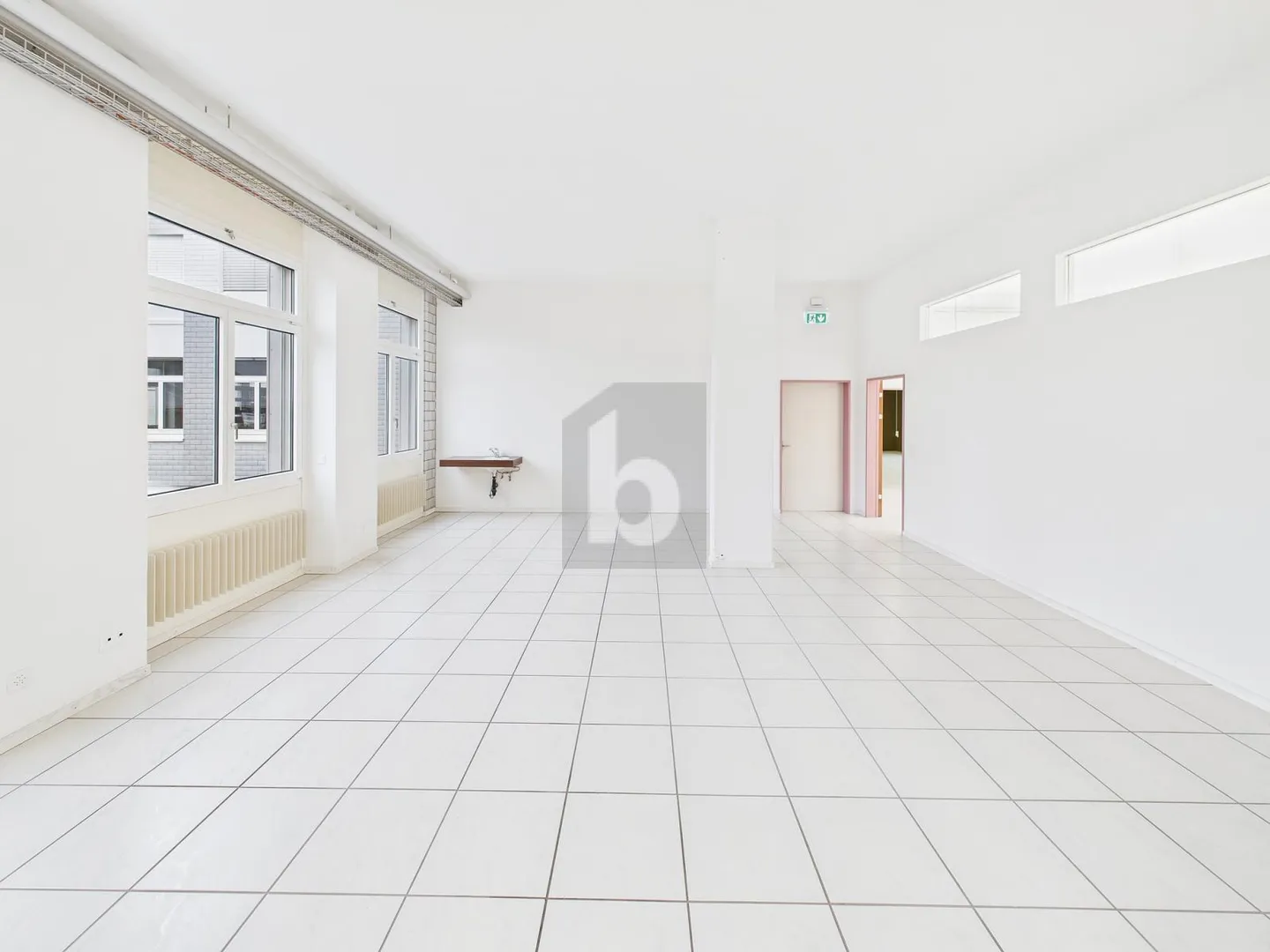 Shop for rent - Photo 5 of 6