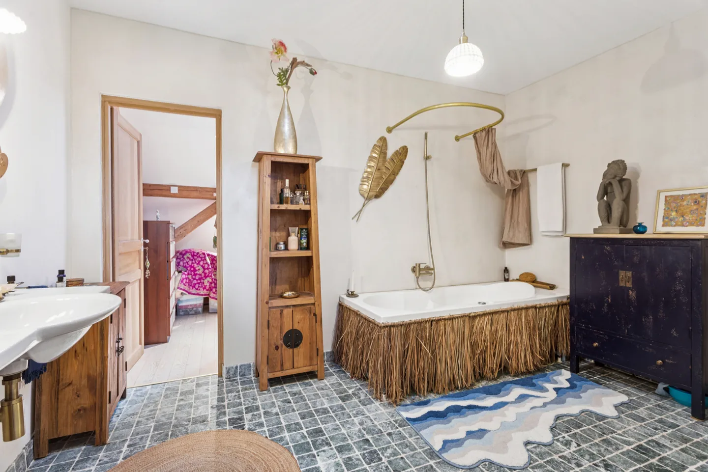 Magnificent renovated farmhouse with a lot of character and close to the lake - Photo 12 of 13