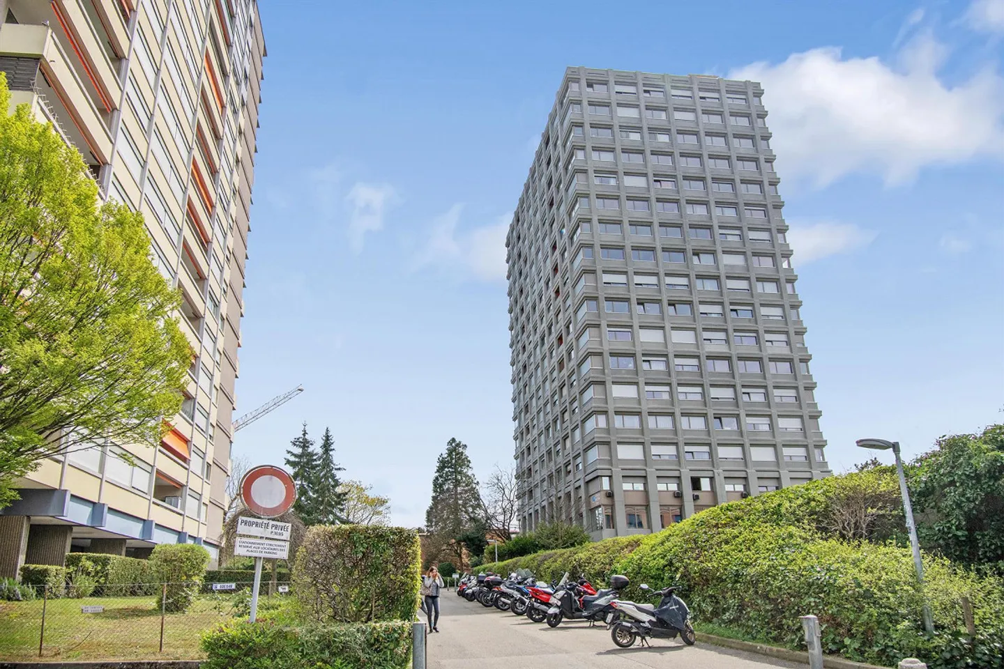 Un luminoso studio a Onex - Foto 1 di 2