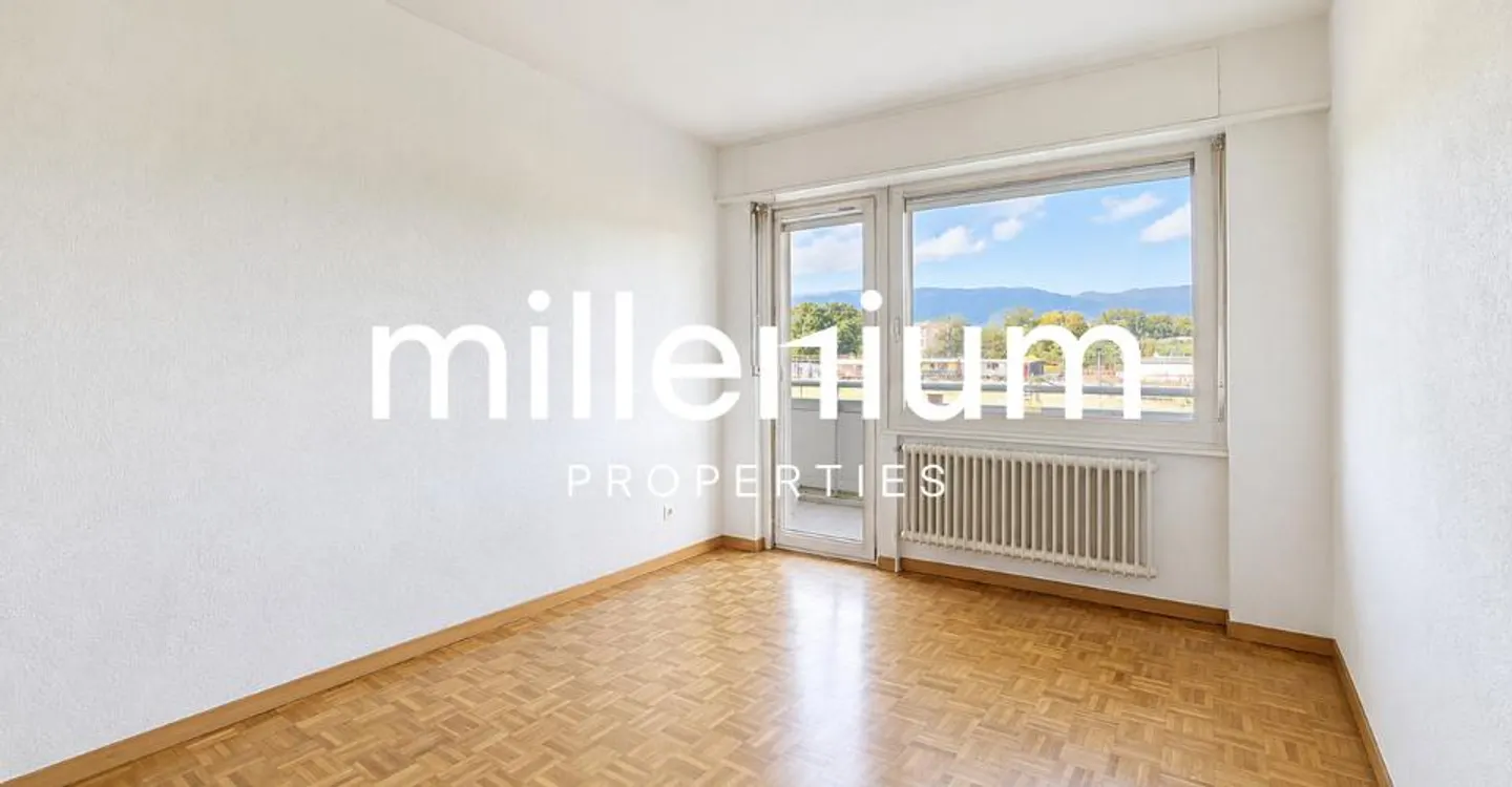5-room apartment in the heart of Meyrin - Photo 2 of 7