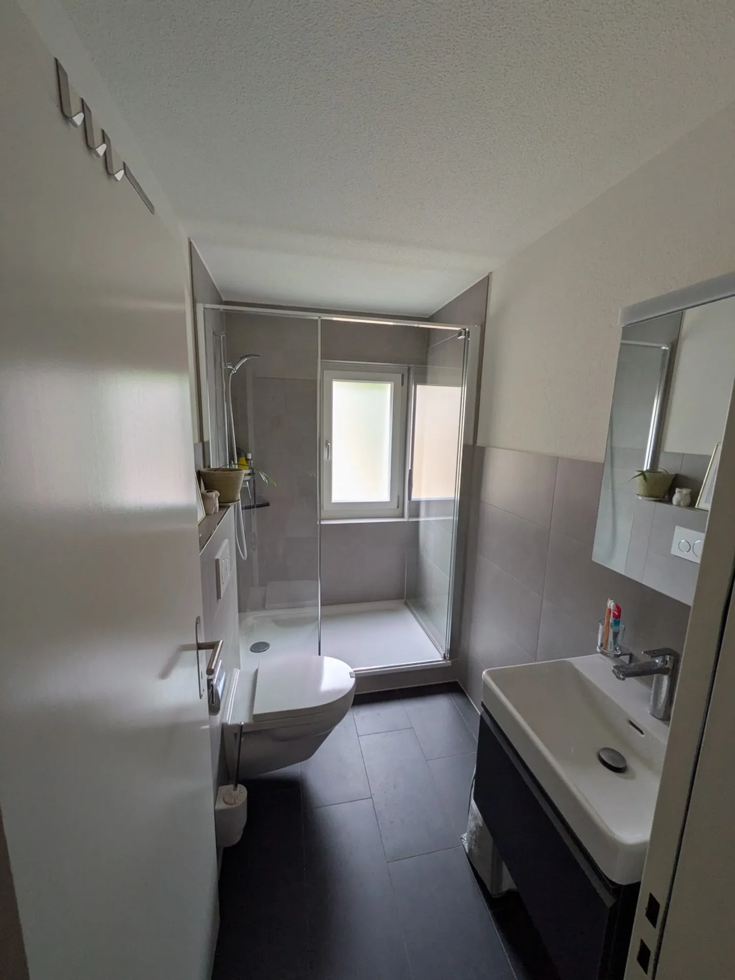 Charmante appartement 2 pièces avec nouveau balcon à Soleure - Photo 8 sur 9