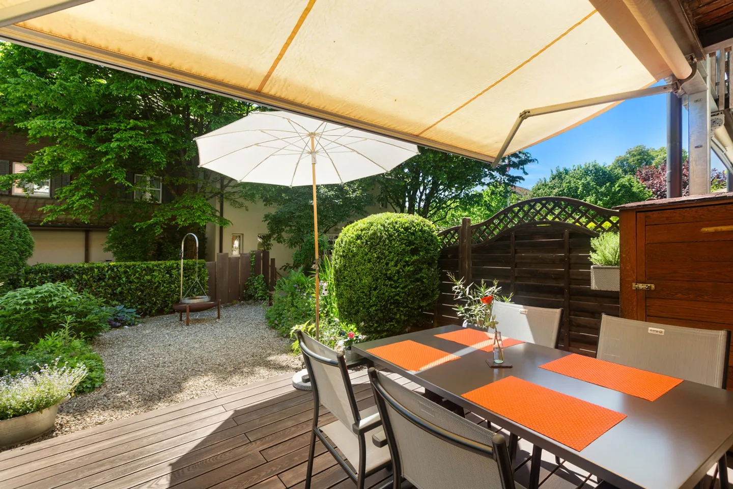 Casa familiare con giardino soleggiato - Foto 3 di 6