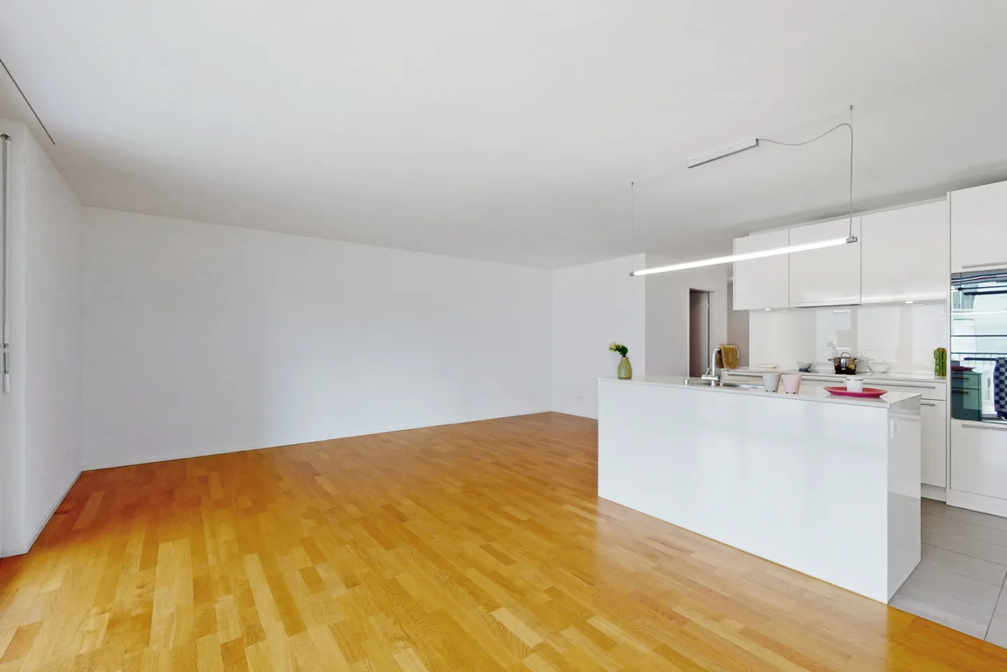 Helles Apartment mit Balkon - Foto 2 von 10