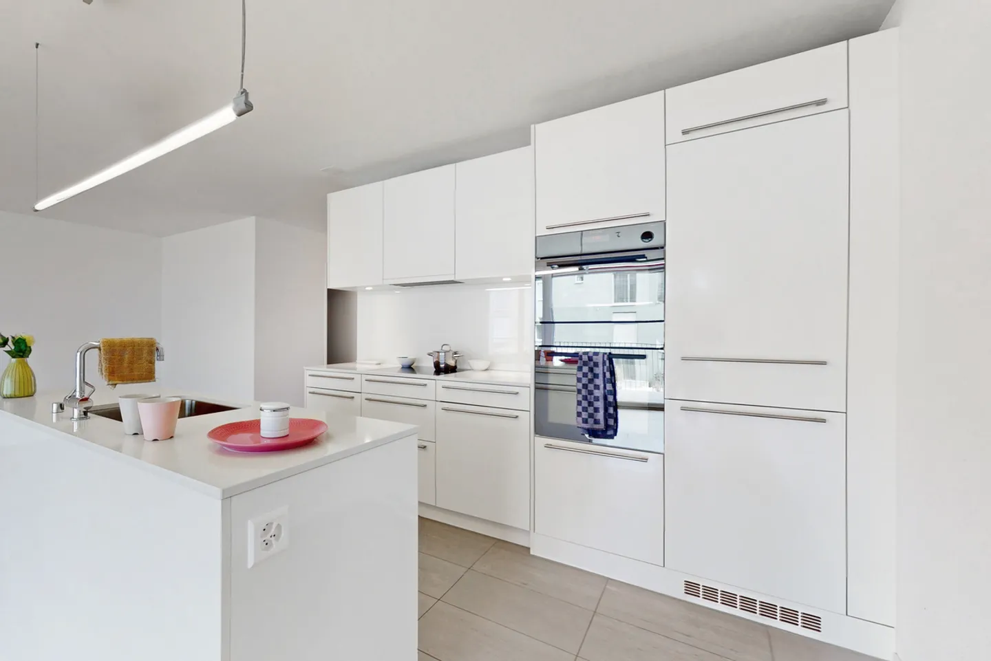 Helles Apartment mit Balkon - Foto 3 von 10