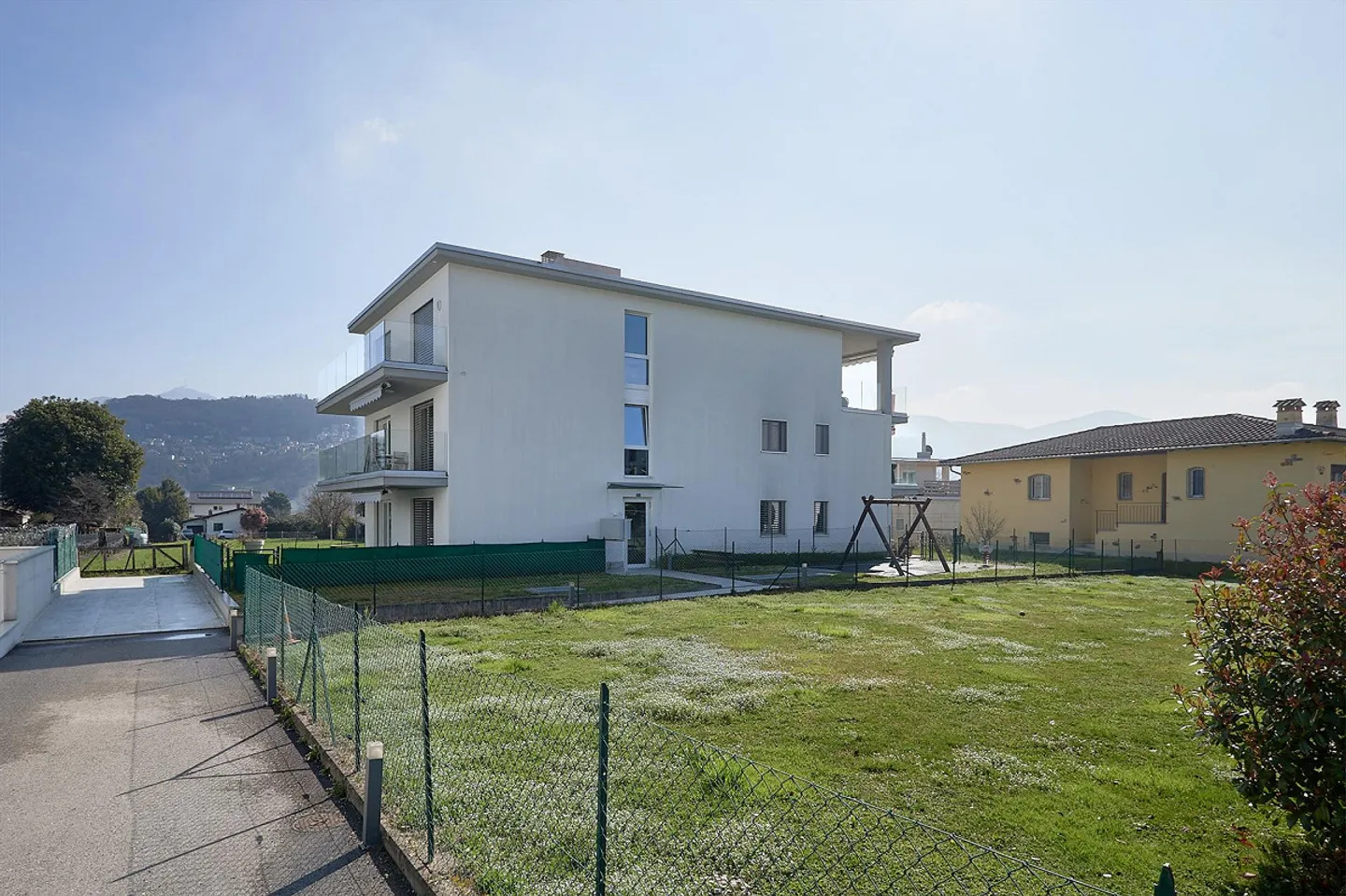 Appartement élégant et moderne - Photo 3 sur 15