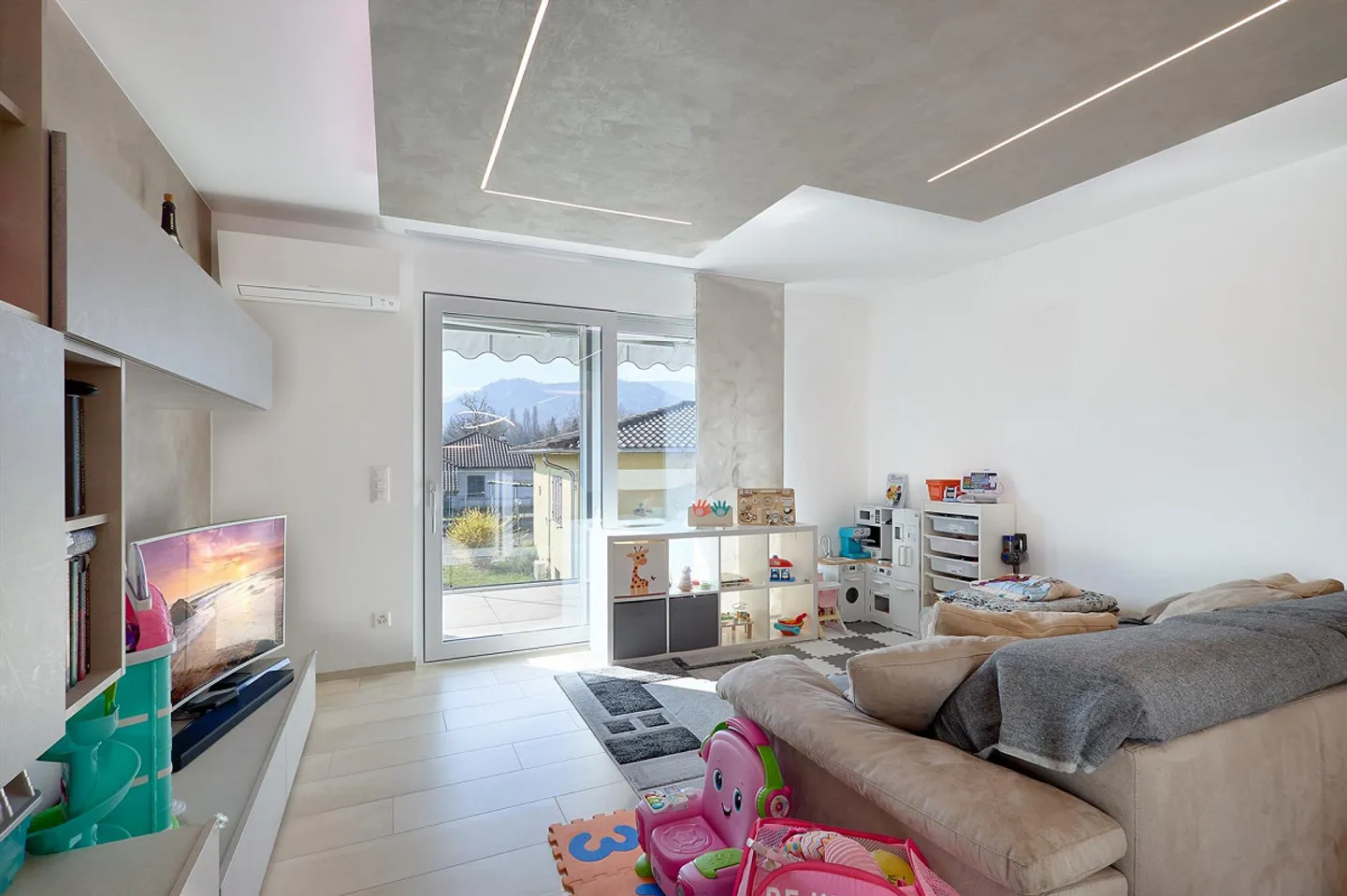 Appartement élégant et moderne - Photo 4 sur 15