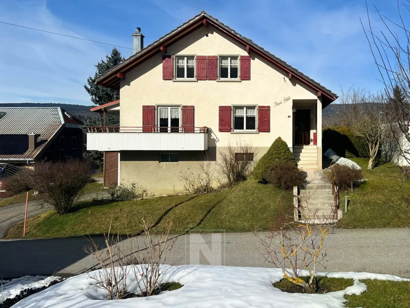 Villa with Lake Joux View - Photo 13 of 15