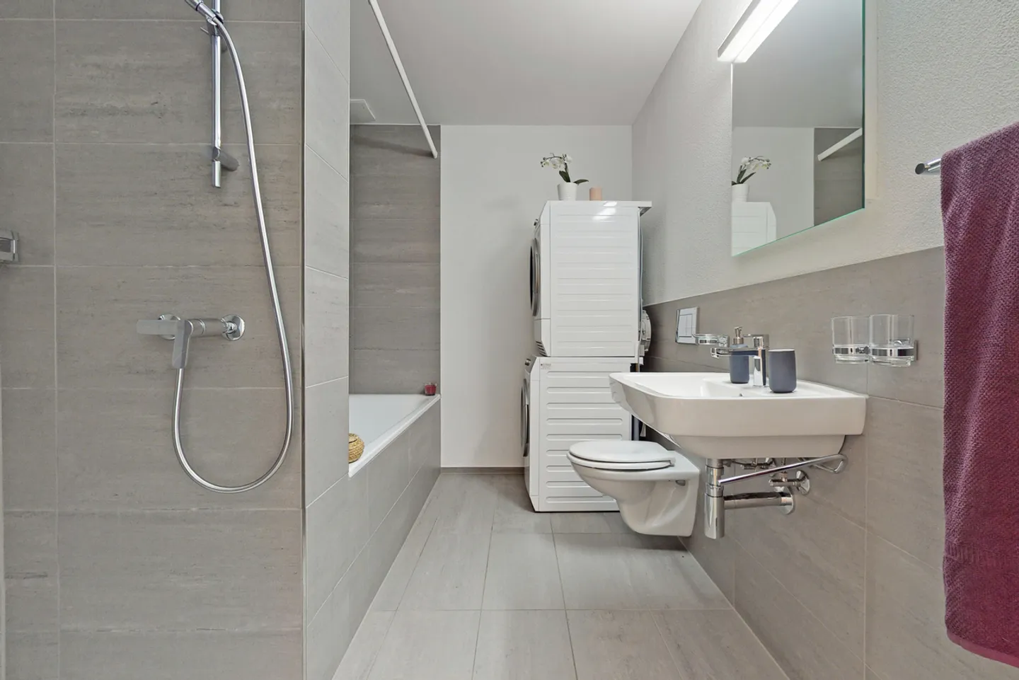 Helles Apartment mit Balkon - Foto 4 von 10