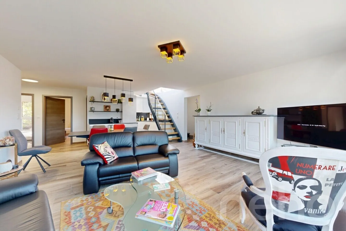 Elegante appartamento di 4,5 locali, luce e vista mozzafiato - Foto 3 di 12