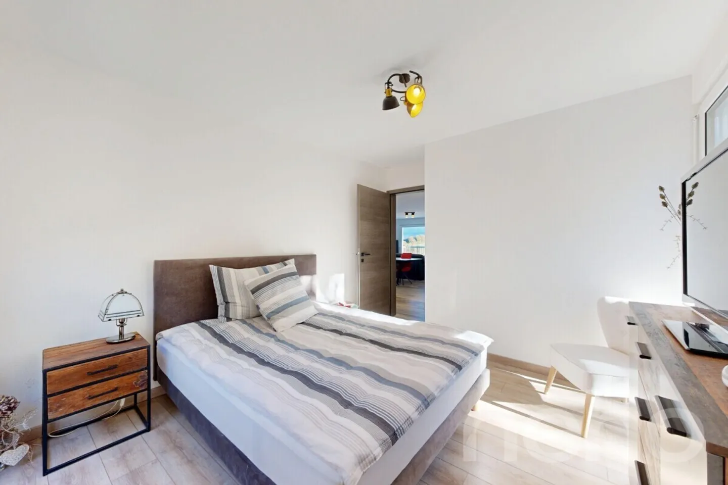 Elegante appartamento di 4,5 locali, luce e vista mozzafiato - Foto 7 di 12