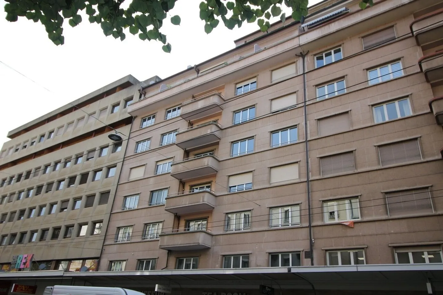 Alloggio luminoso situato nel cuore della città, vicino a tutti i servizi - Foto 2 di 2