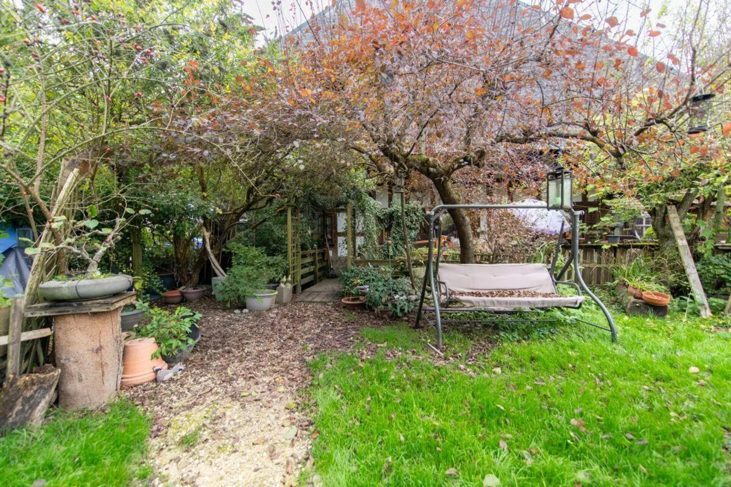 Large farmhouse directly by the stream with land parcel and development potential - Photo 16 of 26