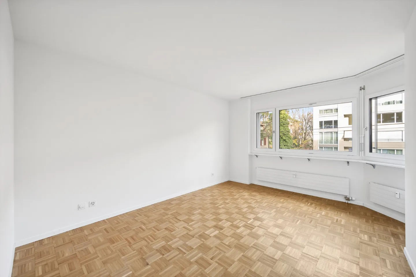 Vivre confortablement dans le quartier populaire de Gellert - Photo 2 sur 4
