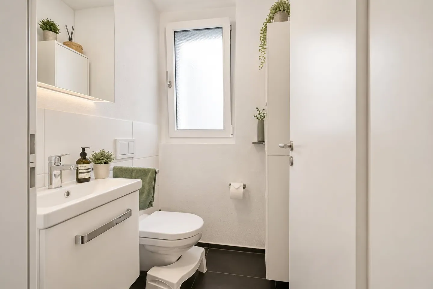 Appartamento moderno di 3,5 stanze con balcone a Dübendorf - disponibile da settembre 2026 - Foto 6 di 9