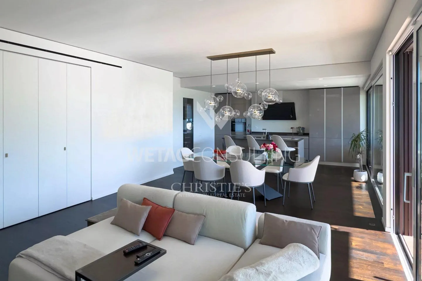 Lugano-Canobbio: Charmante Wohnung mit offenem Blick auf den Luganersee & privatem Garten, auch ideal als Zweitwohnsitz. - Foto 4 von 12