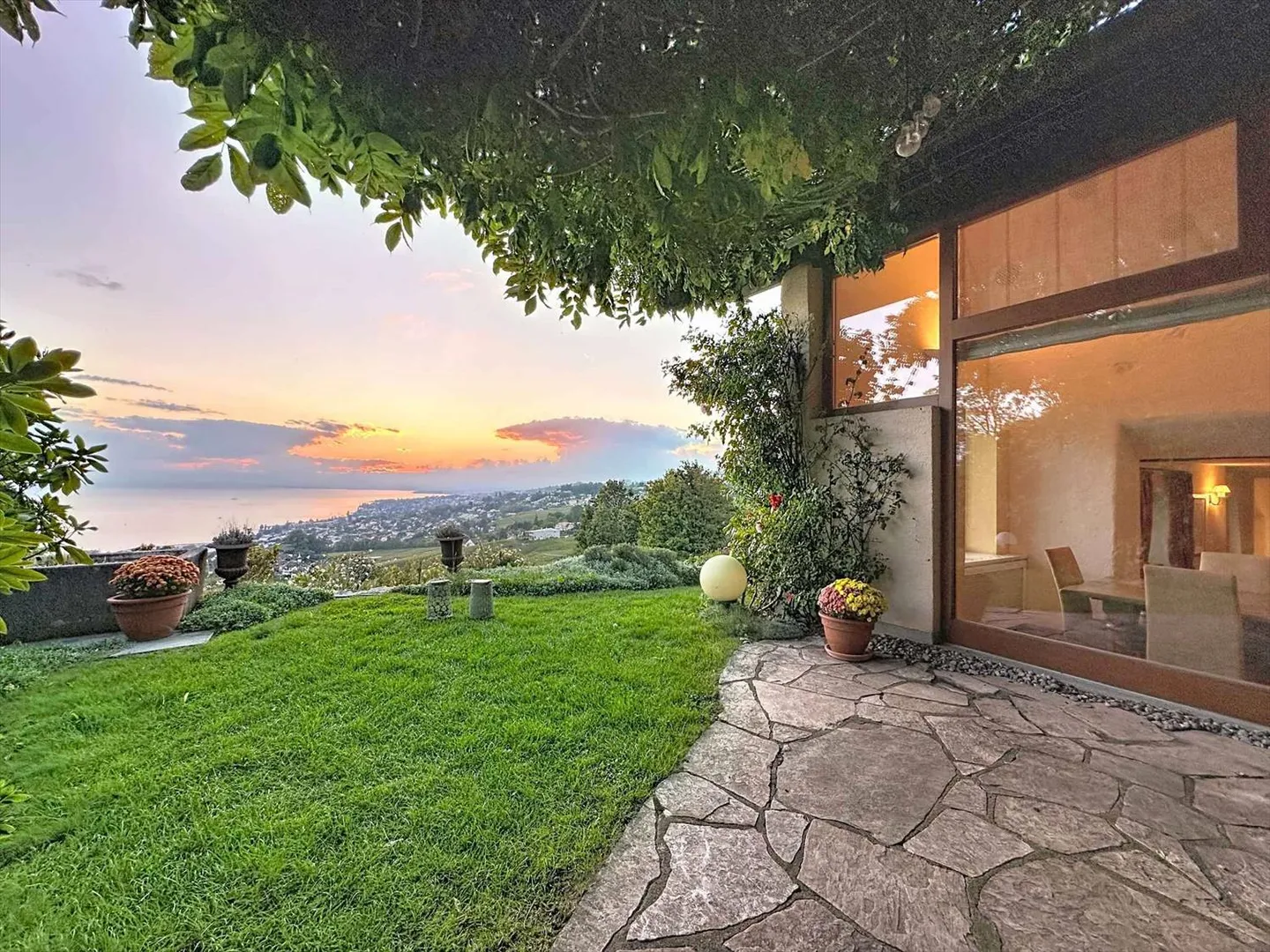Casa di viticoltore di qualità eccezionale con oltre 450 m2 e vista mozzafiato - Foto 2 di 13