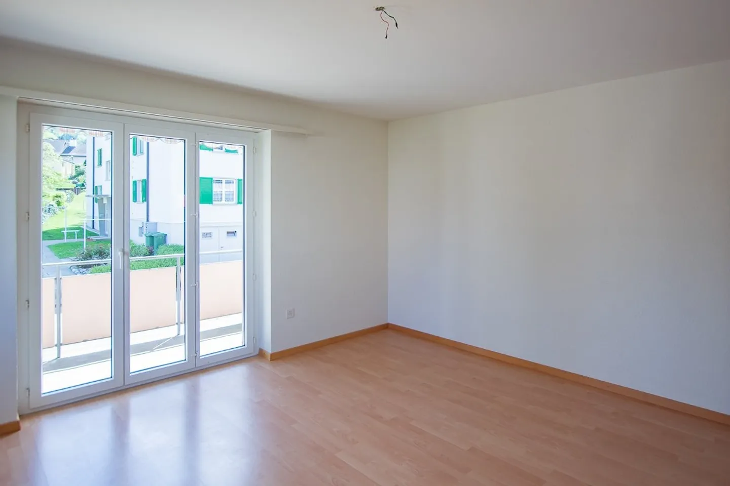 Luminoso appartamento di 4 stanze al 2° piano - Foto 6 di 6